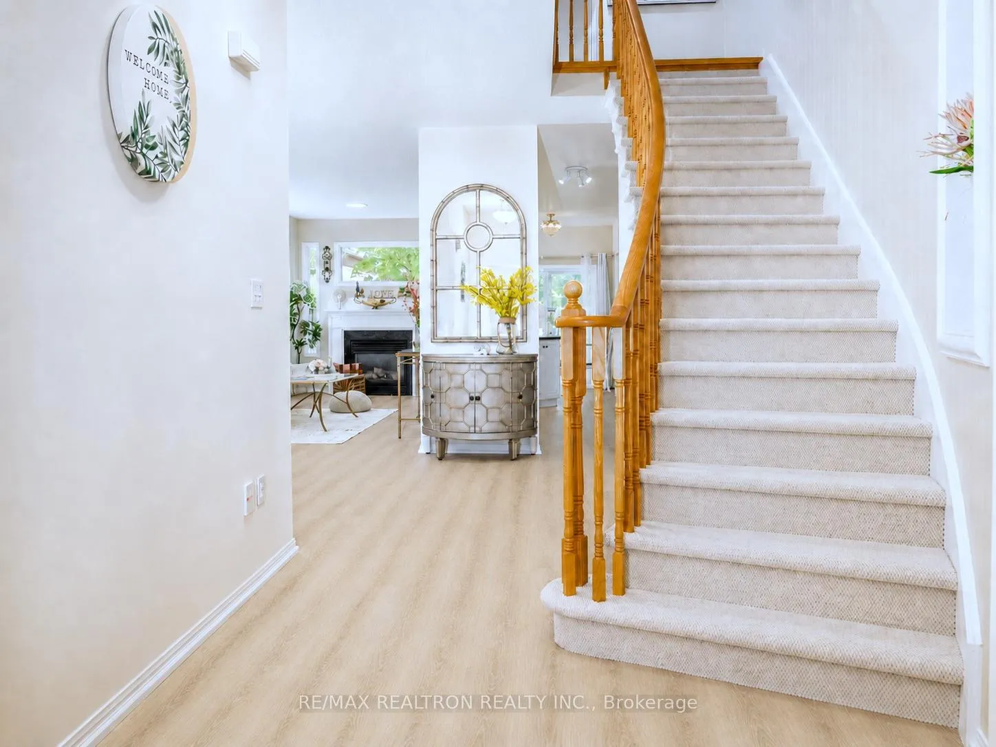 Photo 18 of 11 Zermatt Way, Markham, Unionville — HOMEH