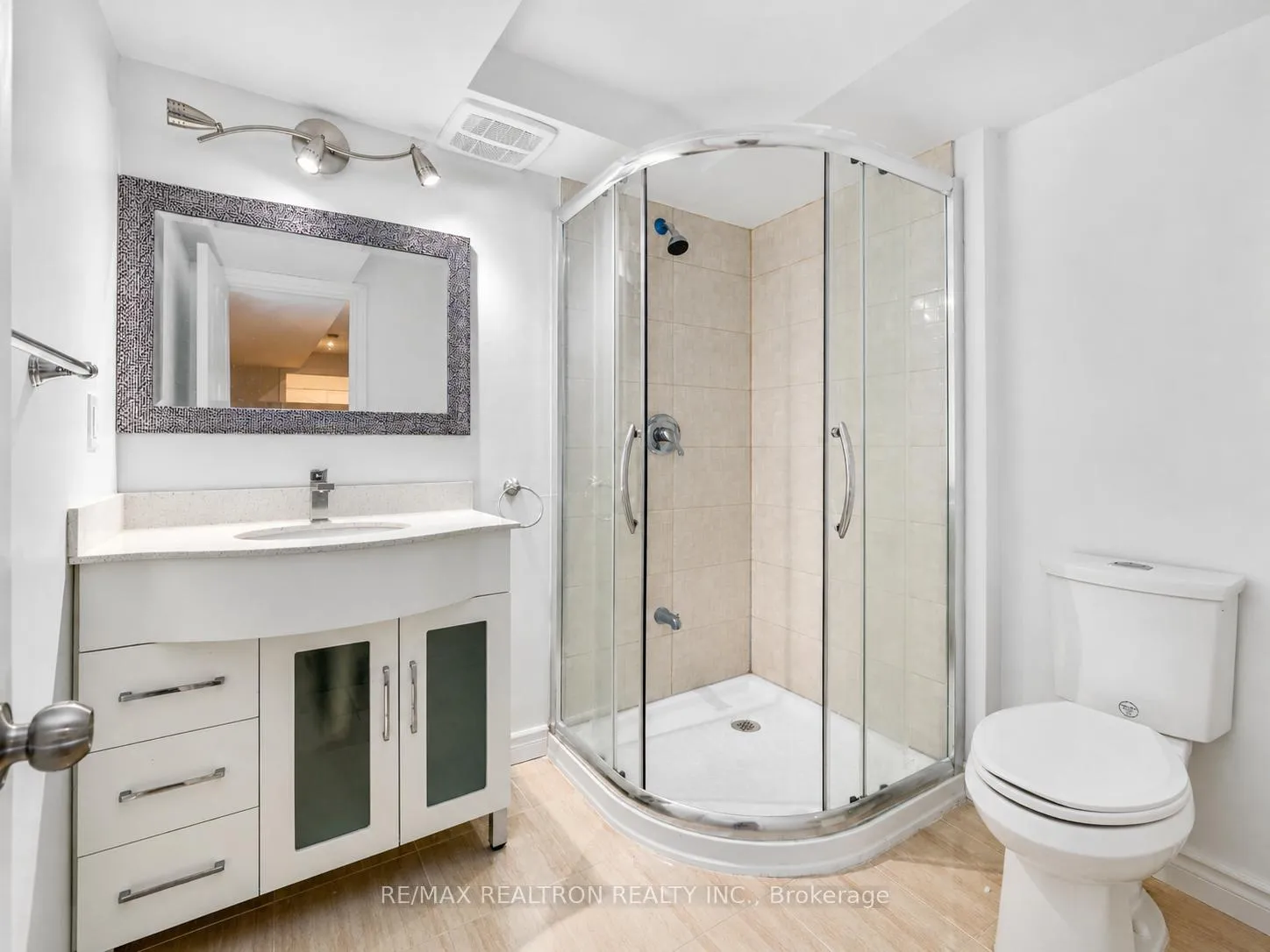Photo 21 of 11 Zermatt Way, Markham, Unionville — HOMEH