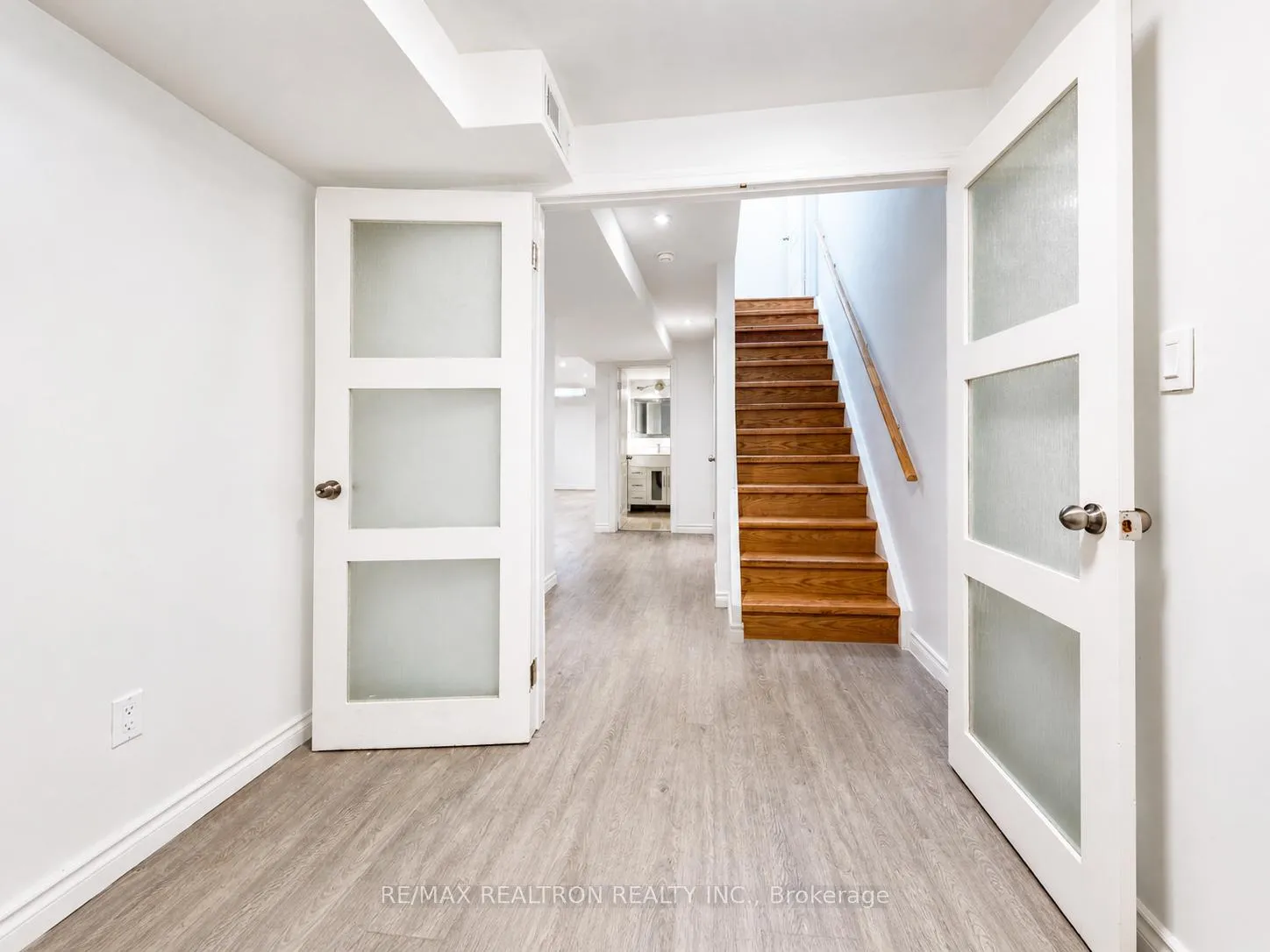 Photo 25 of 11 Zermatt Way, Markham, Unionville — HOMEH