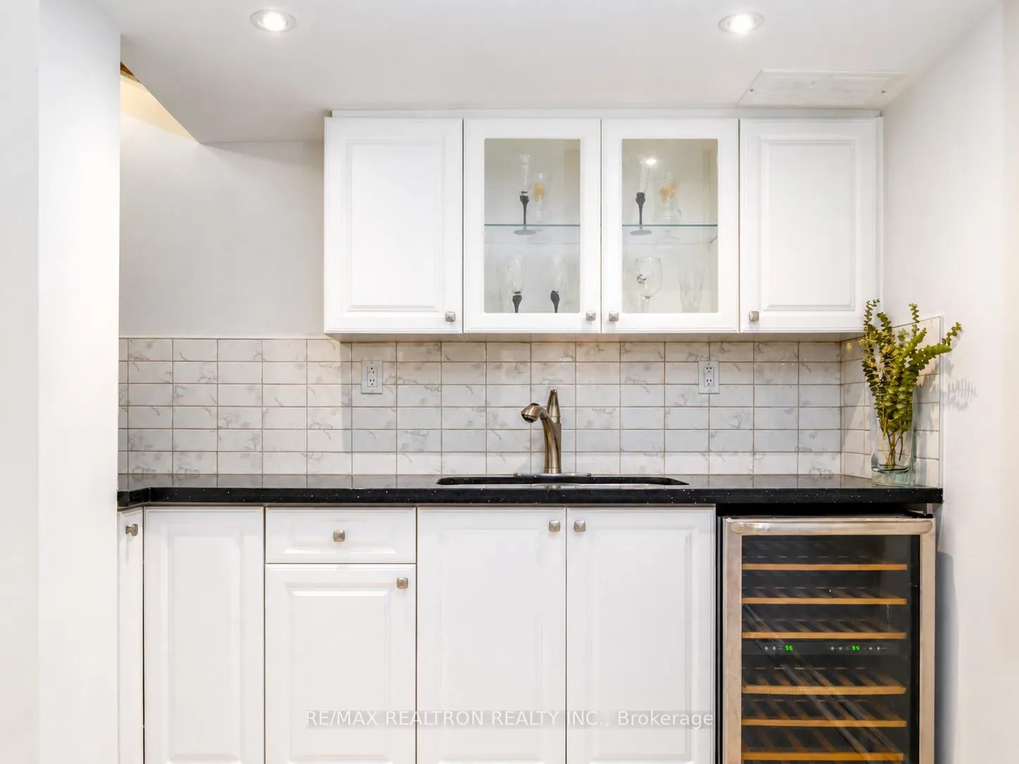 Photo 43 of 11 Zermatt Way, Markham, Unionville — HOMEH