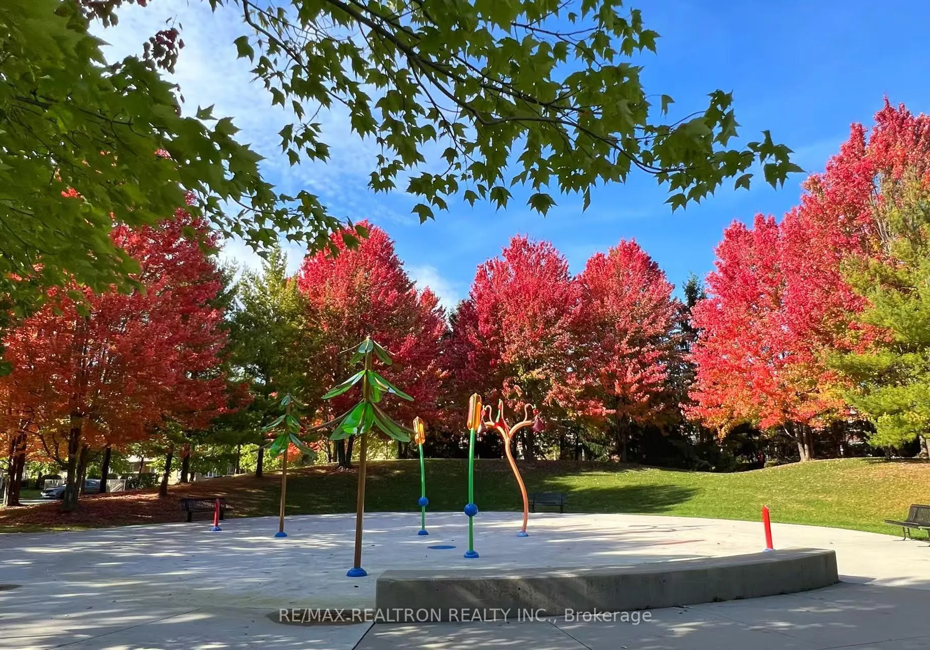 Photo 49 of 11 Zermatt Way, Markham, Unionville — HOMEH