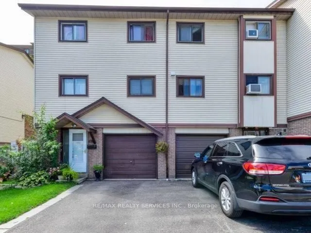 Photo 2 of 11 Mccallum Court, Brampton, Madoc — HOMEH