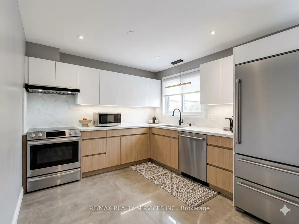 Photo 8 of 11 Mccallum Court, Brampton, Madoc — HOMEH