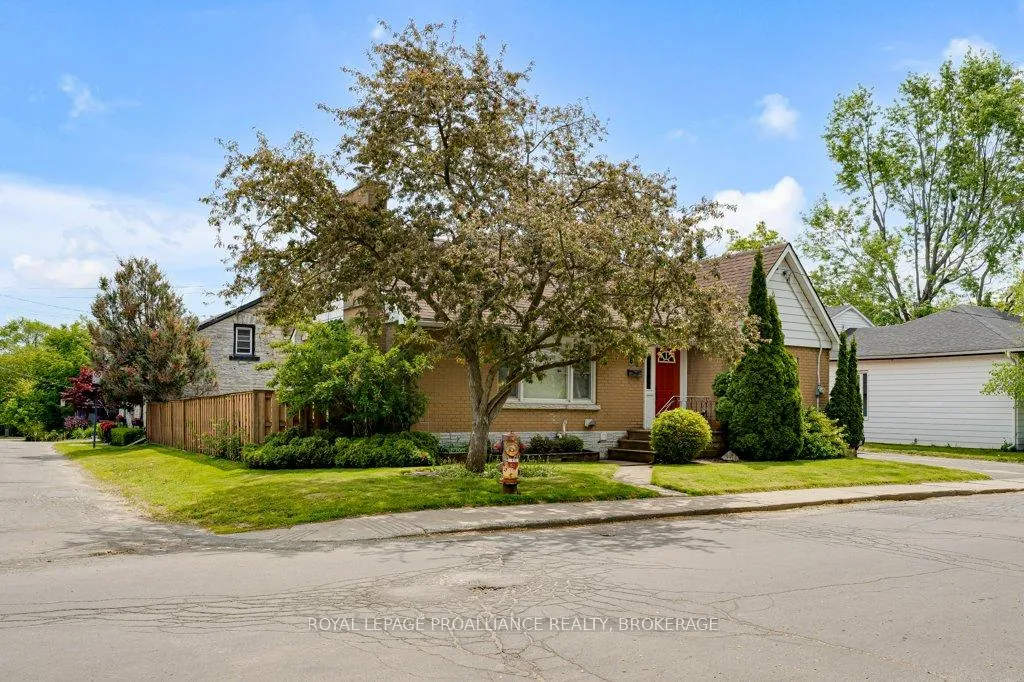 Photo 2 of 67 Mowat Avenue, Kingston, Central City West — HOMEH