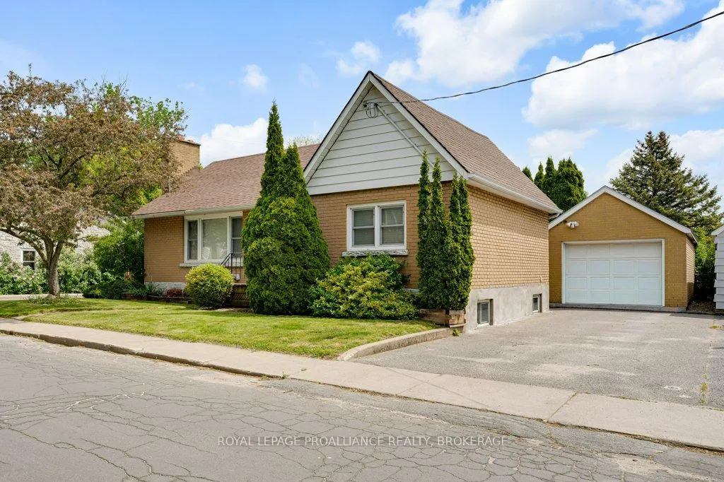 Photo 3 of 67 Mowat Avenue, Kingston, Central City West — HOMEH