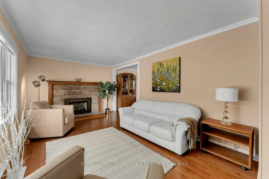 Photo 7 of 67 Mowat Avenue, Kingston, Central City West — HOMEH