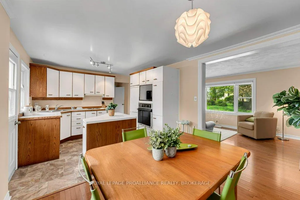 Photo 12 of 67 Mowat Avenue, Kingston, Central City West — HOMEH