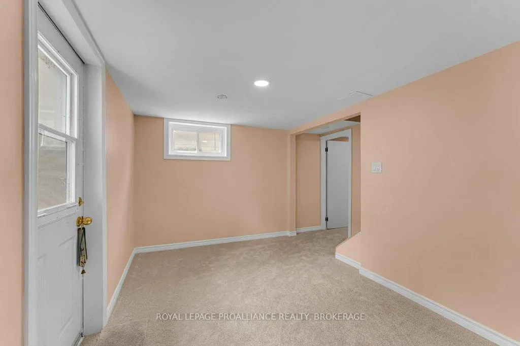 Photo 24 of 67 Mowat Avenue, Kingston, Central City West — HOMEH