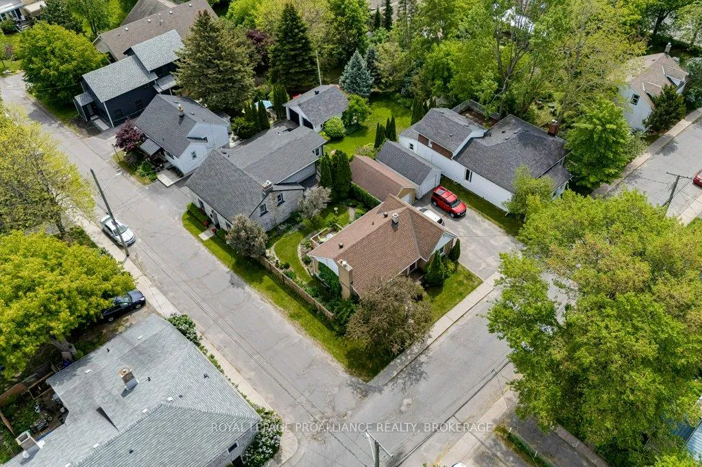 Photo 37 of 67 Mowat Avenue, Kingston, Central City West — HOMEH