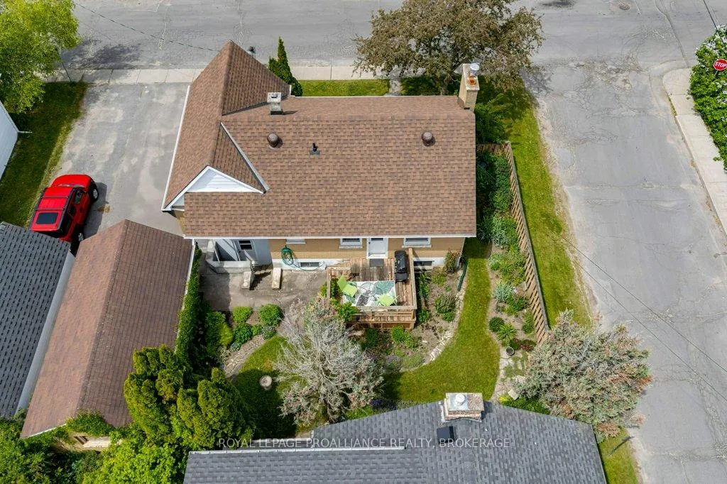 Photo 38 of 67 Mowat Avenue, Kingston, Central City West — HOMEH