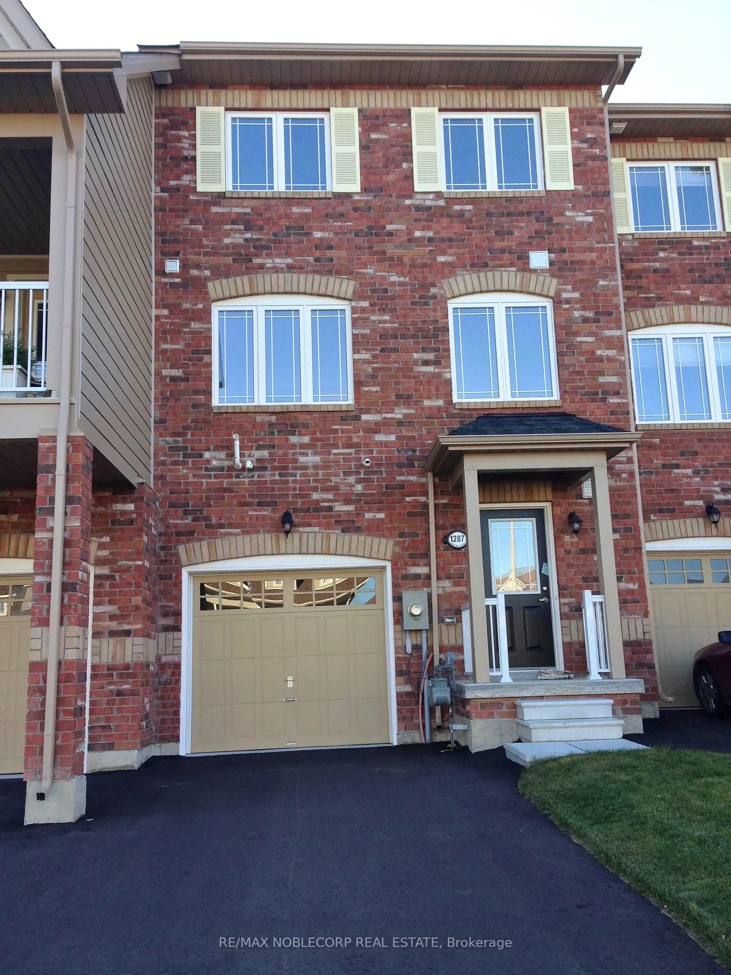 Photo 2 of 1287 Coleman Crescent, Innisfil, Alcona — HOMEH