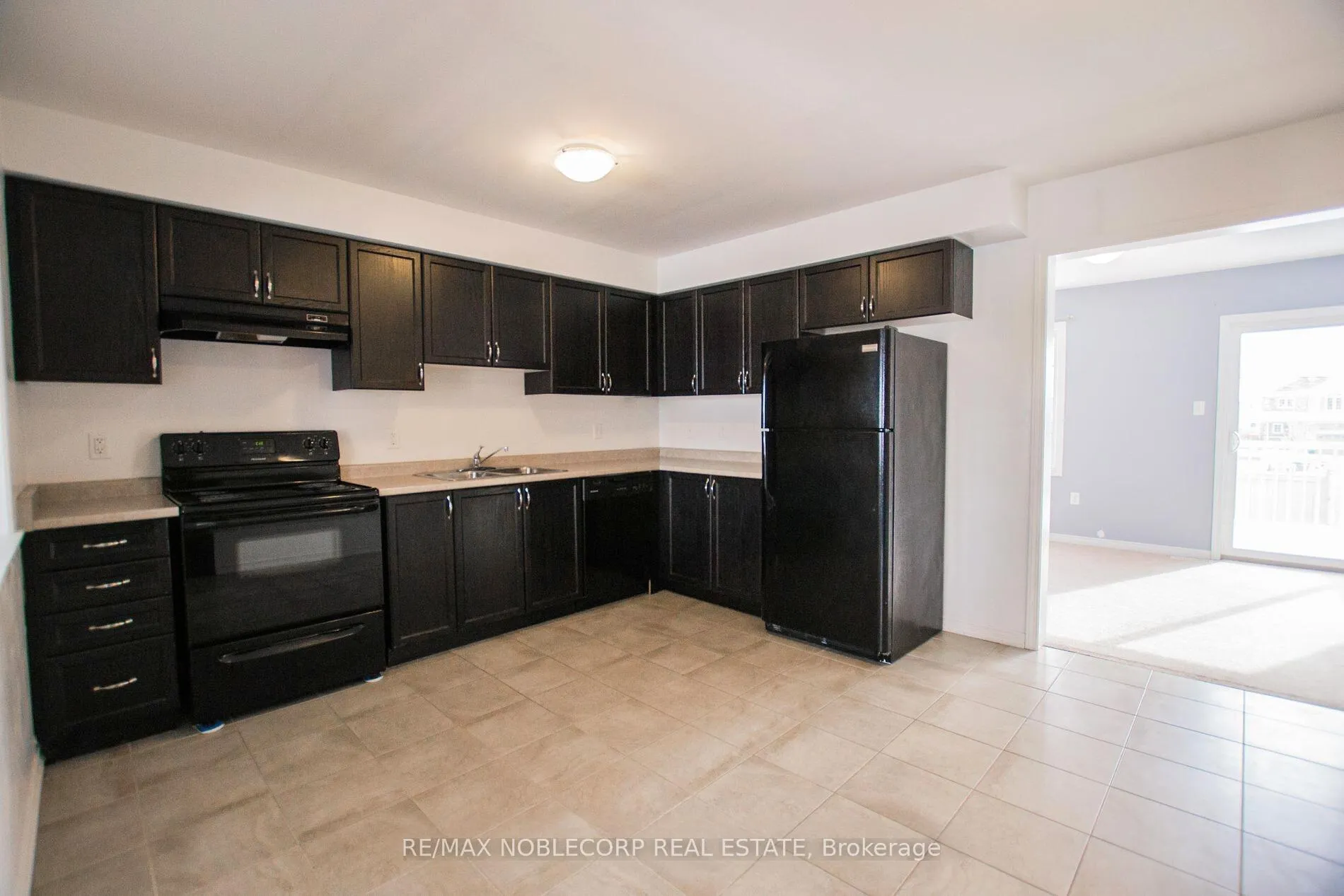 Photo 6 of 1287 Coleman Crescent, Innisfil, Alcona — HOMEH
