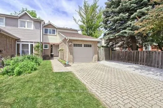 Photo 2 of 64 Durie Lane, Markham, Aileen-Willowbrook — HOMEH