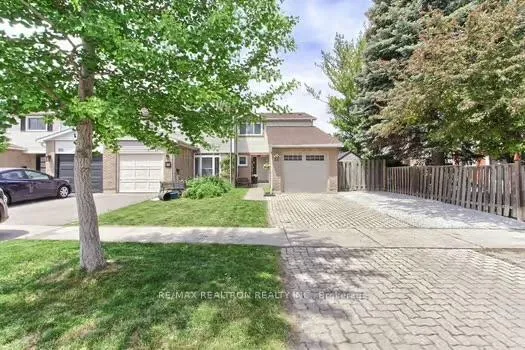 Photo 3 of 64 Durie Lane, Markham, Aileen-Willowbrook — HOMEH
