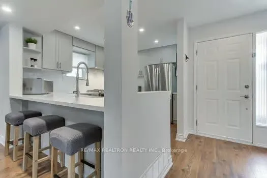 Photo 7 of 64 Durie Lane, Markham, Aileen-Willowbrook — HOMEH