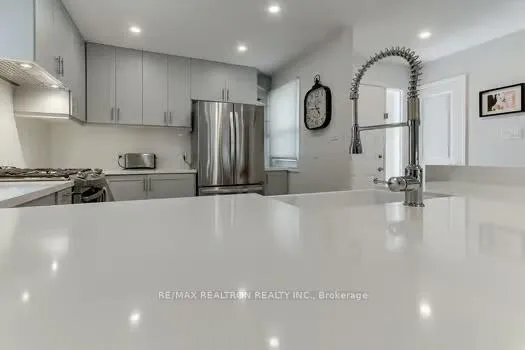Photo 9 of 64 Durie Lane, Markham, Aileen-Willowbrook — HOMEH
