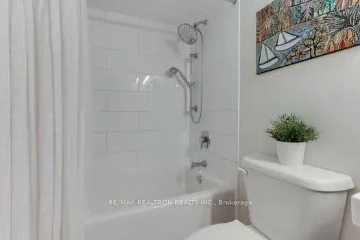 Photo 37 of 64 Durie Lane, Markham, Aileen-Willowbrook — HOMEH