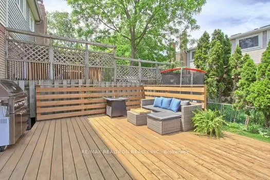 Photo 43 of 64 Durie Lane, Markham, Aileen-Willowbrook — HOMEH