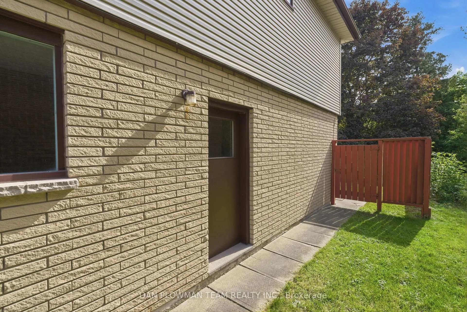 Photo 5 of 410 Dianne Drive, Oshawa, Donevan — HOMEH
