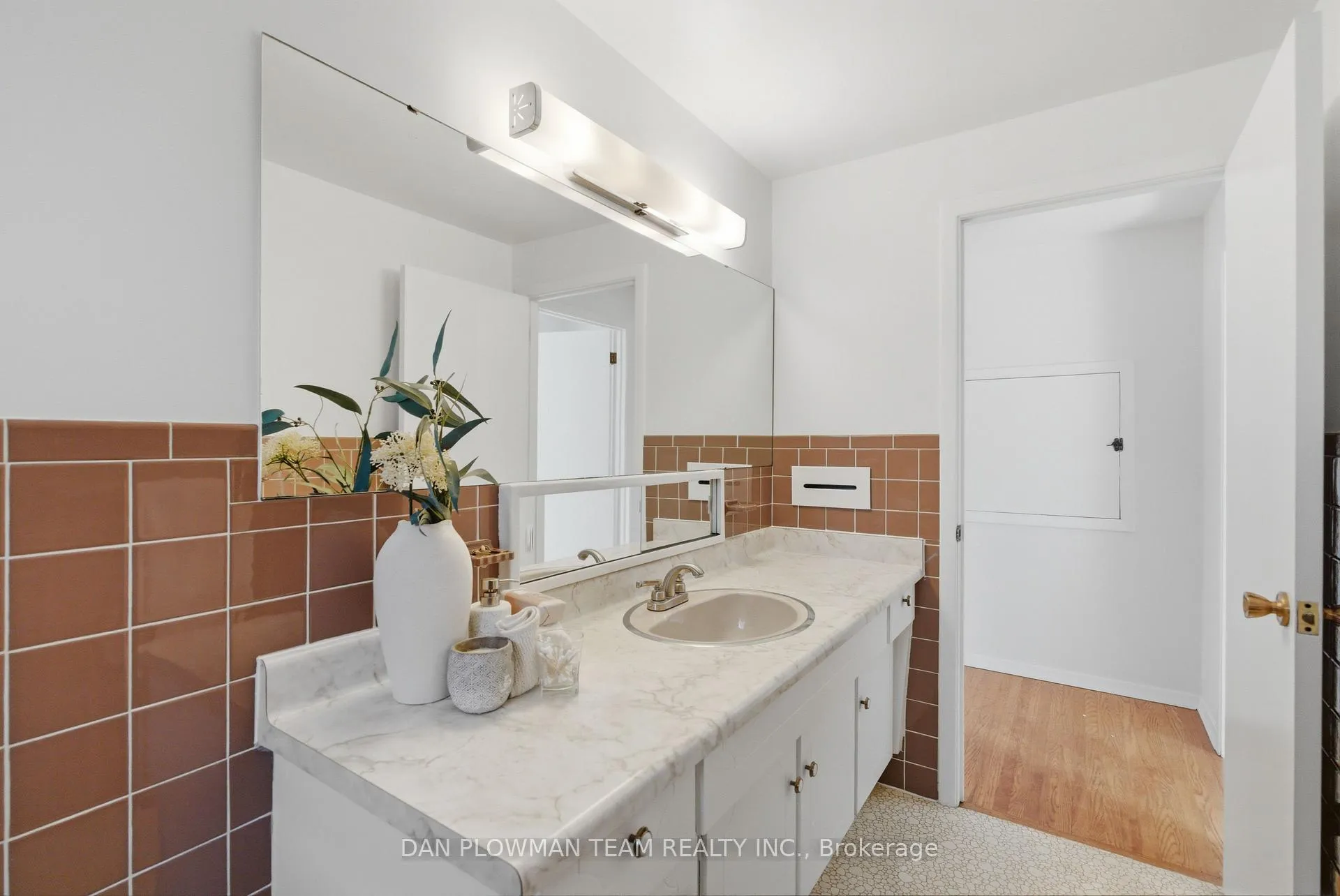 Photo 33 of 410 Dianne Drive, Oshawa, Donevan — HOMEH