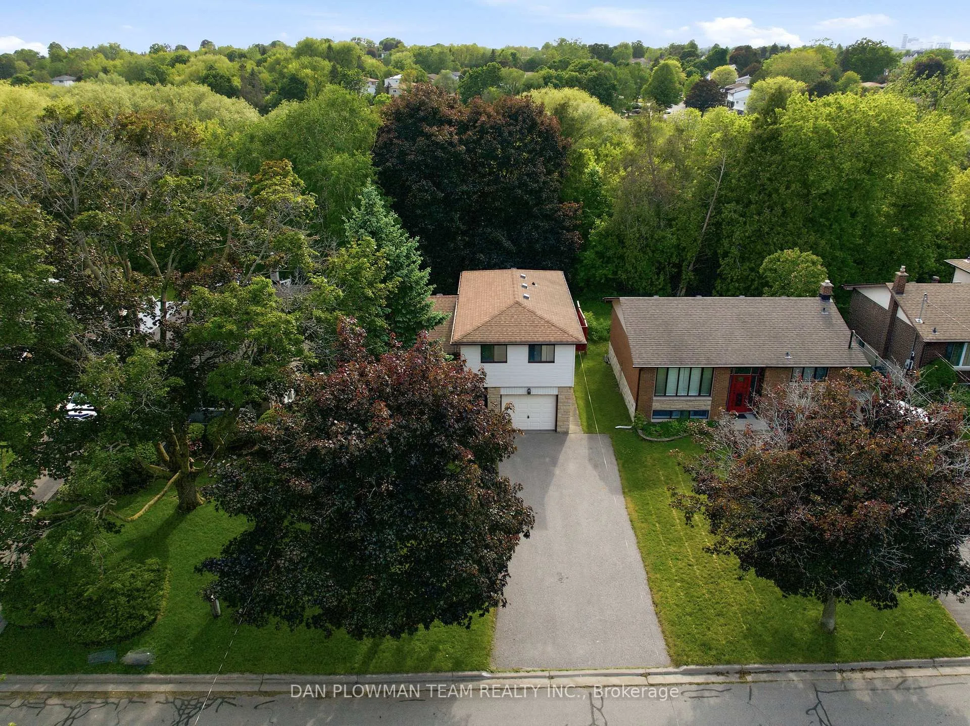 Photo 46 of 410 Dianne Drive, Oshawa, Donevan — HOMEH
