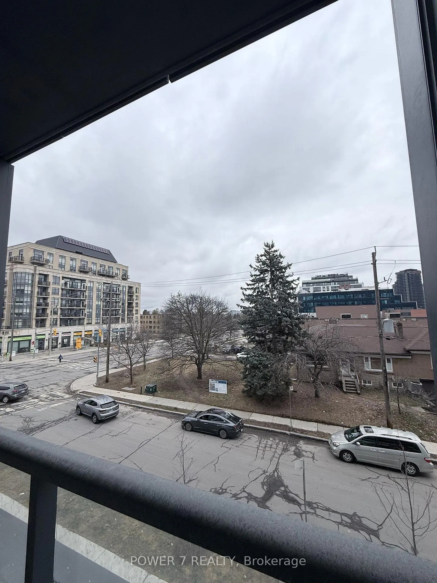 Photo 3 of Unit 222, 6 Greenbriar Road, North York, Bayview Village — HOMEH