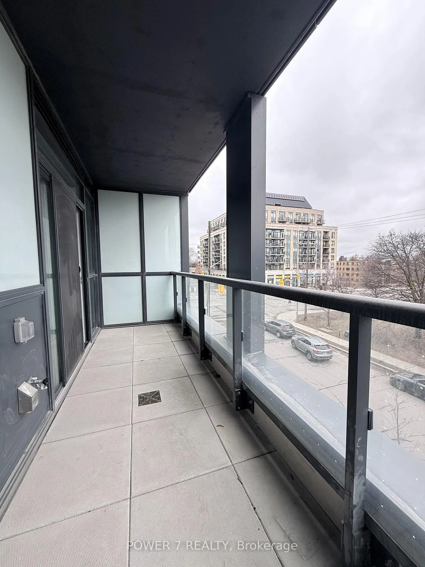 Photo 4 of Unit 222, 6 Greenbriar Road, North York, Bayview Village — HOMEH