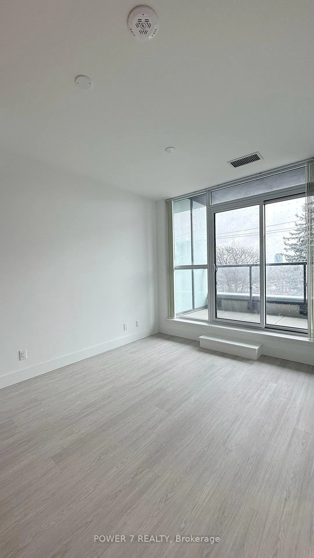 Photo 14 of Unit 222, 6 Greenbriar Road, North York, Bayview Village — HOMEH