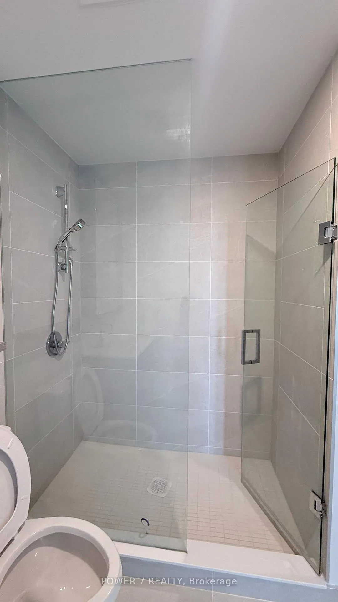 Photo 16 of Unit 222, 6 Greenbriar Road, North York, Bayview Village — HOMEH
