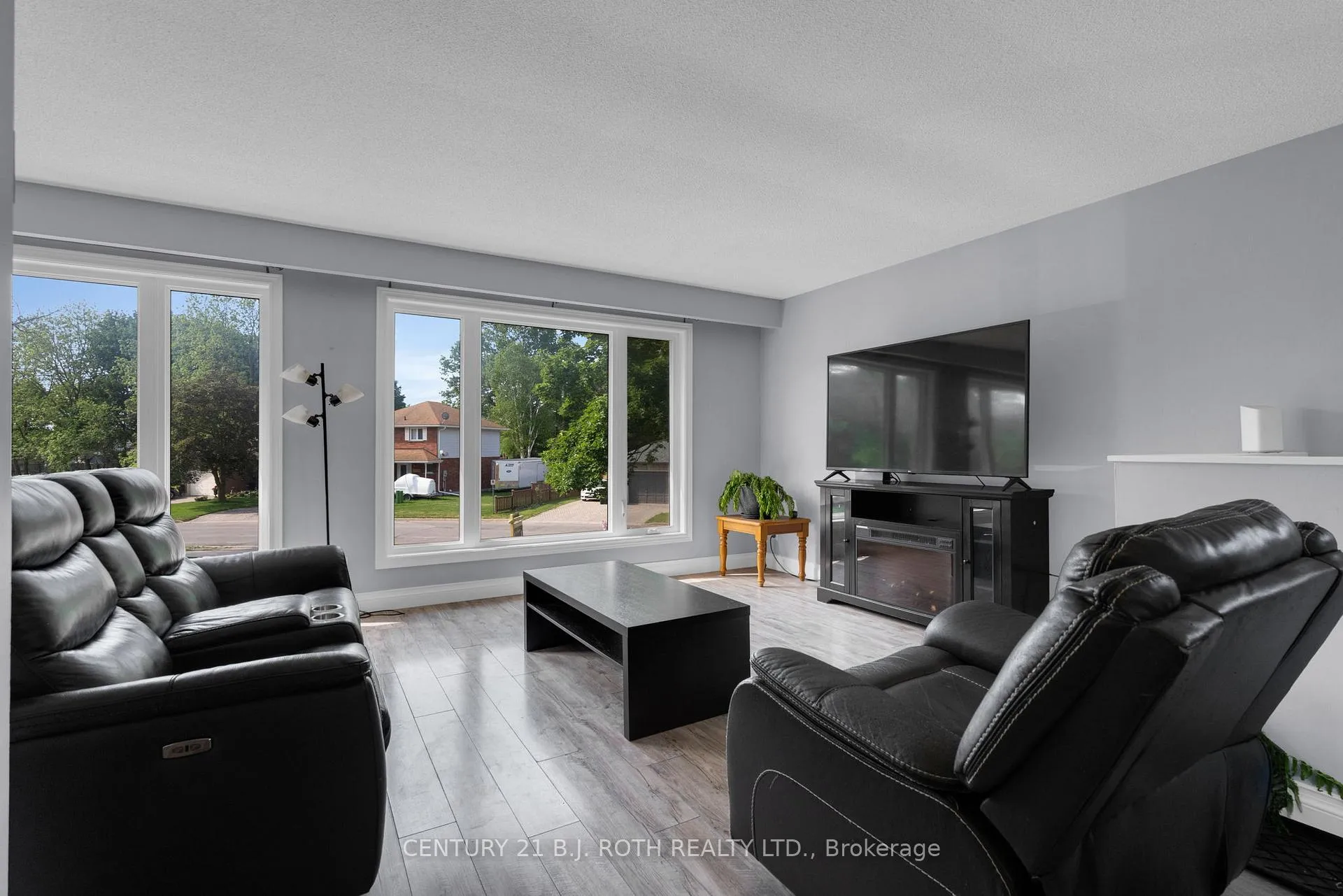 Photo 5 of 138 Tupper Street W, New Tecumseth, Alliston — HOMEH