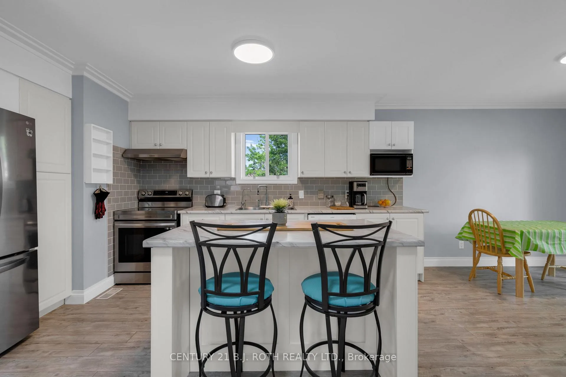 Photo 9 of 138 Tupper Street W, New Tecumseth, Alliston — HOMEH
