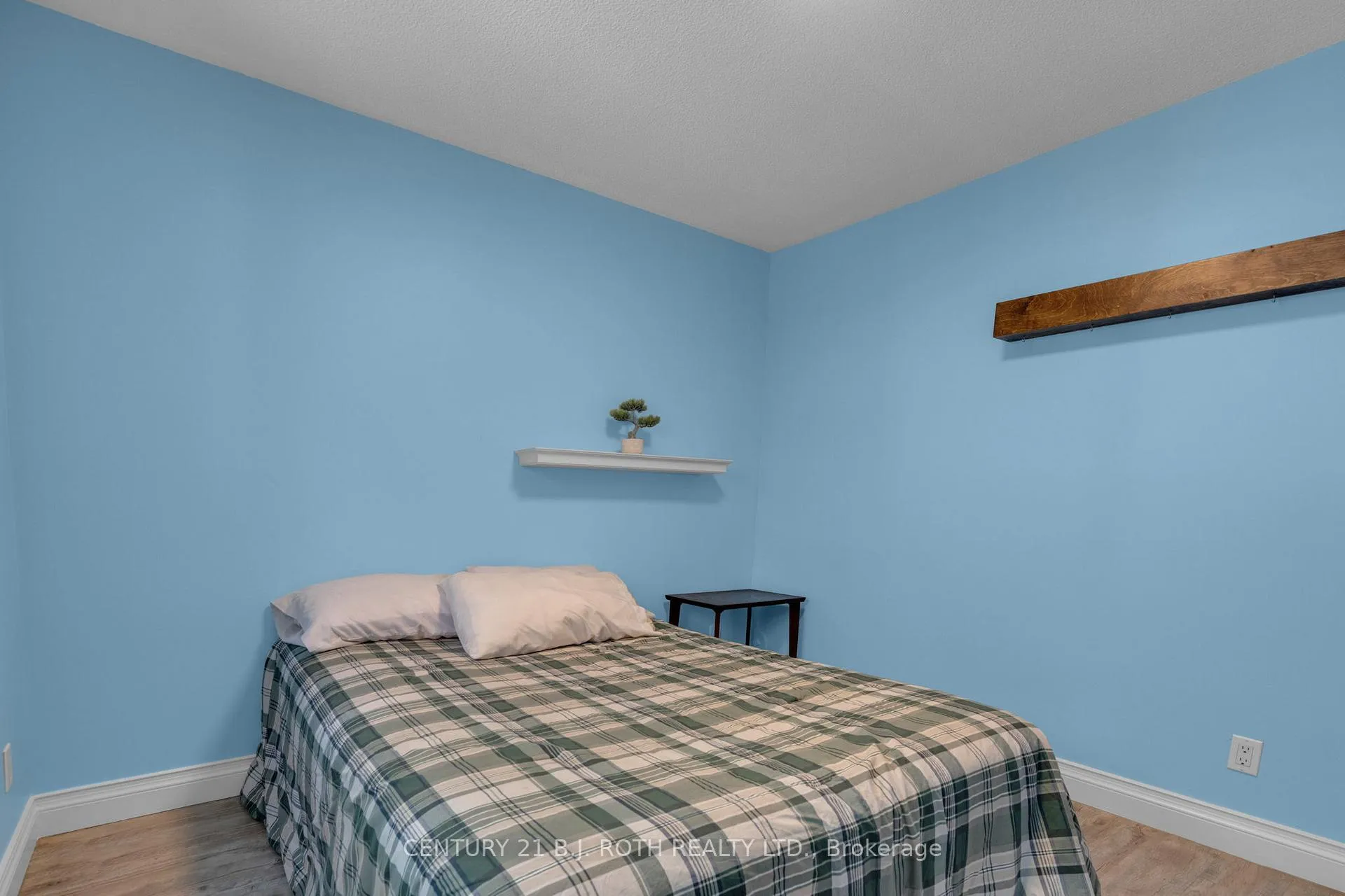 Photo 23 of 138 Tupper Street W, New Tecumseth, Alliston — HOMEH