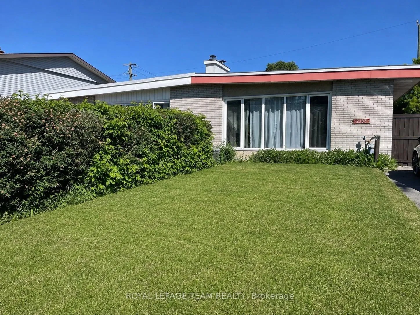 Photo of 2383 Walkley Road