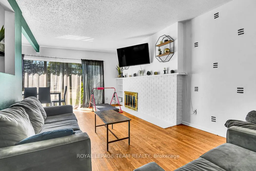 Photo 3 of 2383 Walkley Road, Ottawa, Hawthorne Meadows — HOMEH