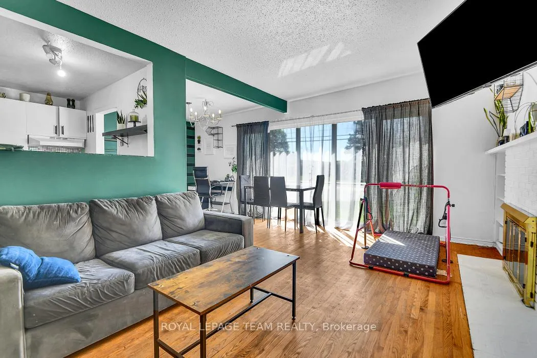 Photo 4 of 2383 Walkley Road, Ottawa, Hawthorne Meadows — HOMEH