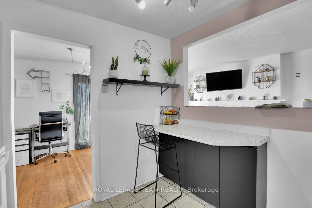Photo 9 of 2383 Walkley Road, Ottawa, Hawthorne Meadows — HOMEH