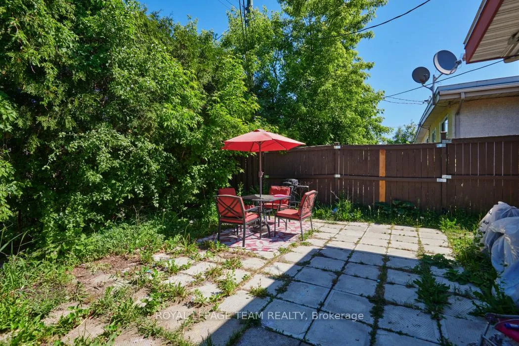 Photo 17 of 2383 Walkley Road, Ottawa, Hawthorne Meadows — HOMEH