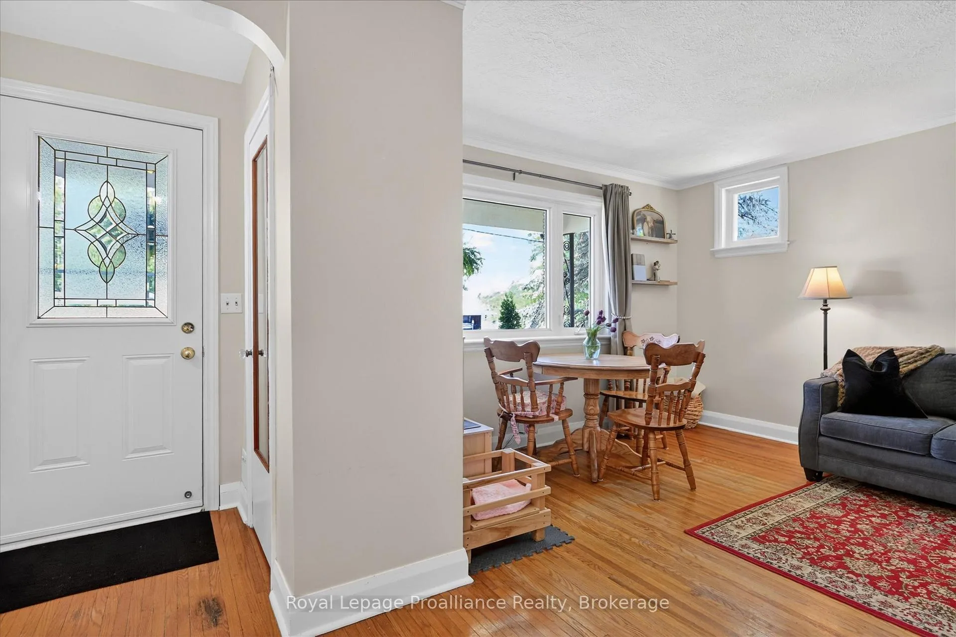 Photo 4 of 862 South Street, Douro-Dummer — HOMEH
