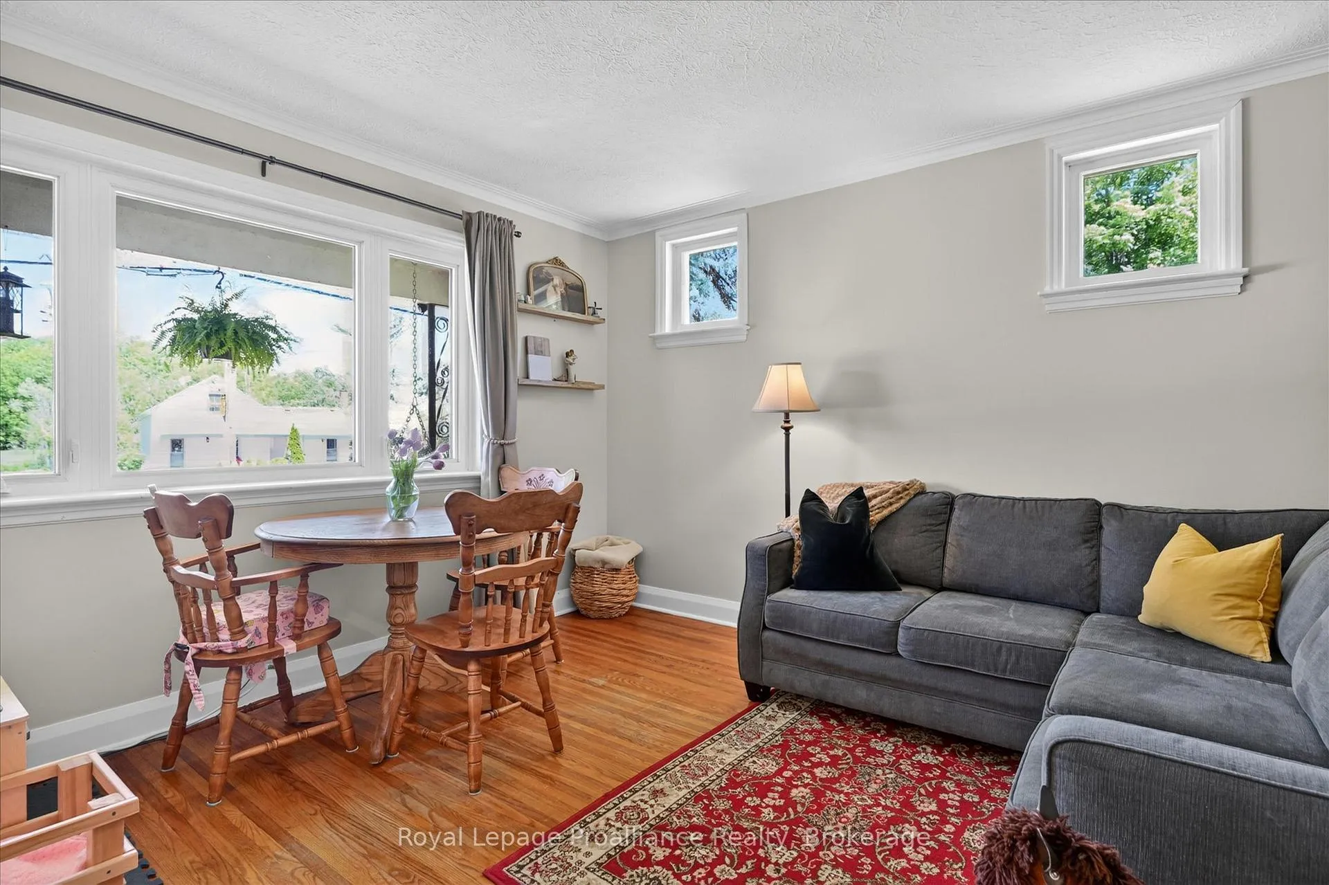Photo 5 of 862 South Street, Douro-Dummer — HOMEH