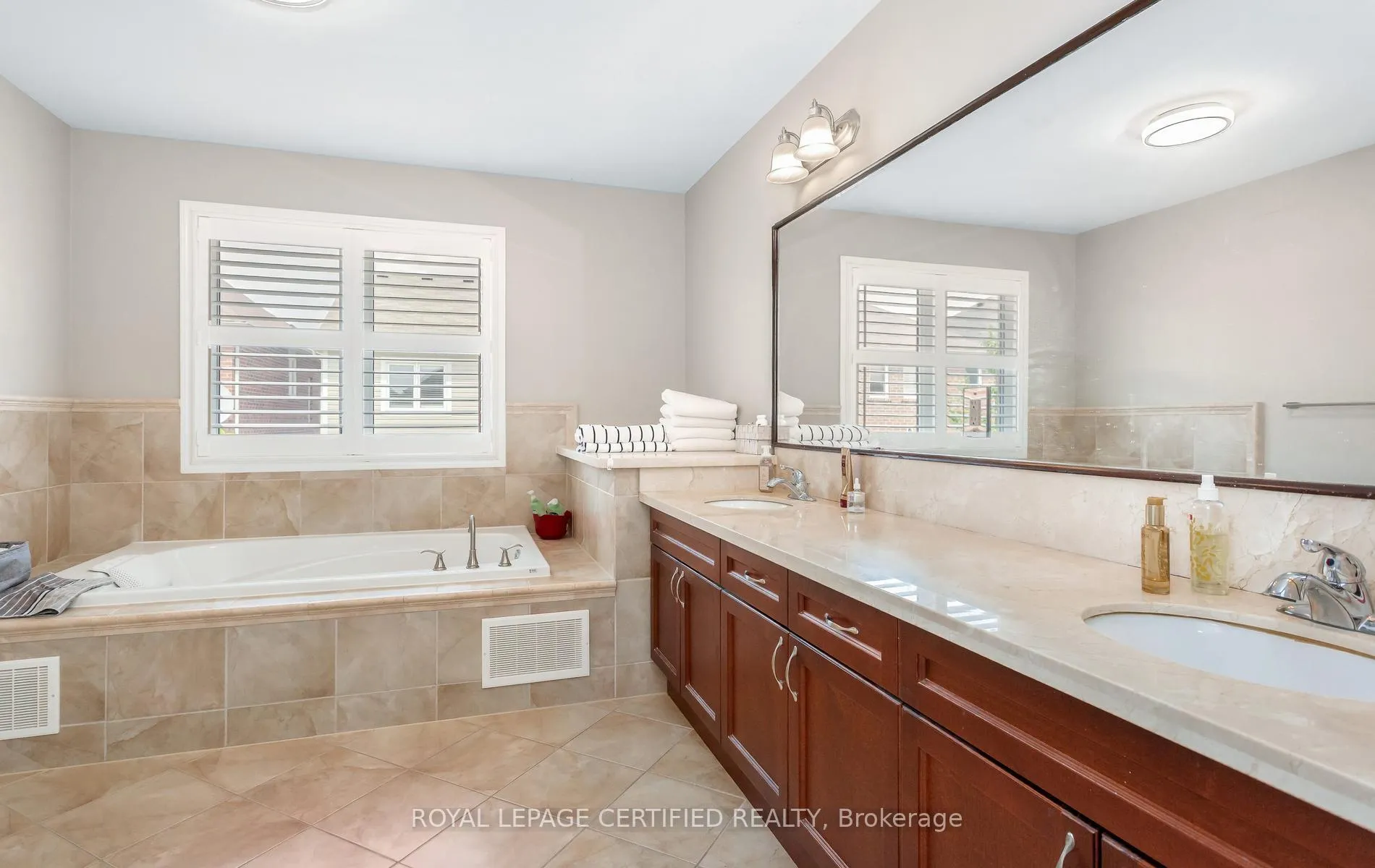 Photo 29 of 311 Cochrane Terrace, Milton, Willmott — HOMEH