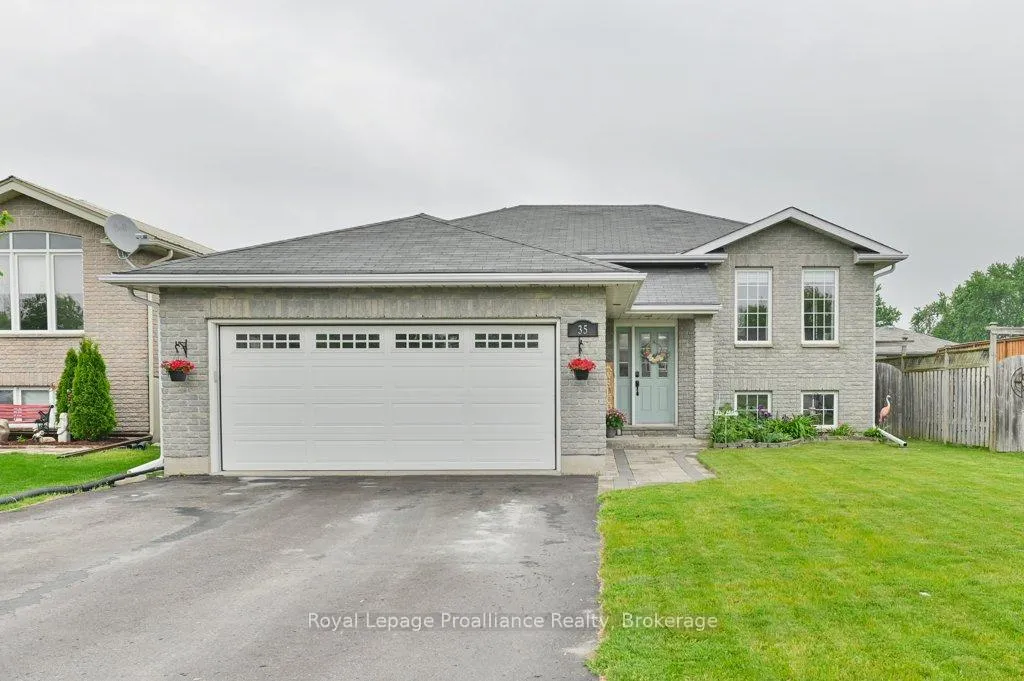 Photo 2 of 35 Ridgeview Lane, Quinte West, Sidney Ward — HOMEH