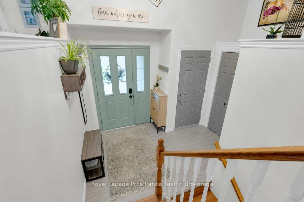 Photo 7 of 35 Ridgeview Lane, Quinte West, Sidney Ward — HOMEH
