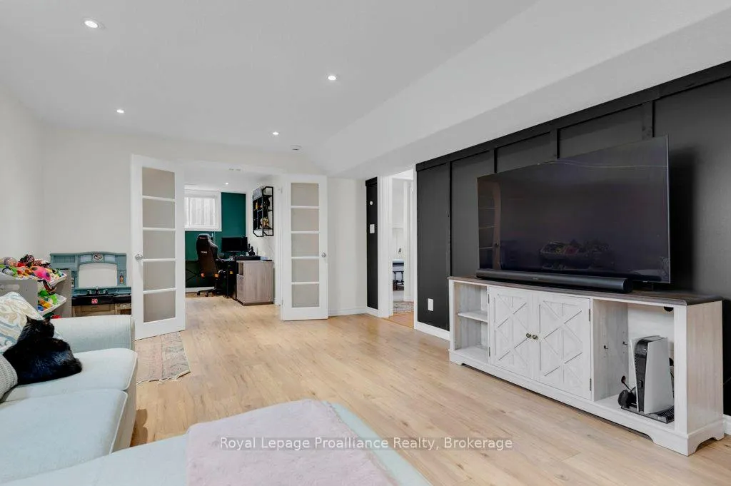 Photo 28 of 35 Ridgeview Lane, Quinte West, Sidney Ward — HOMEH