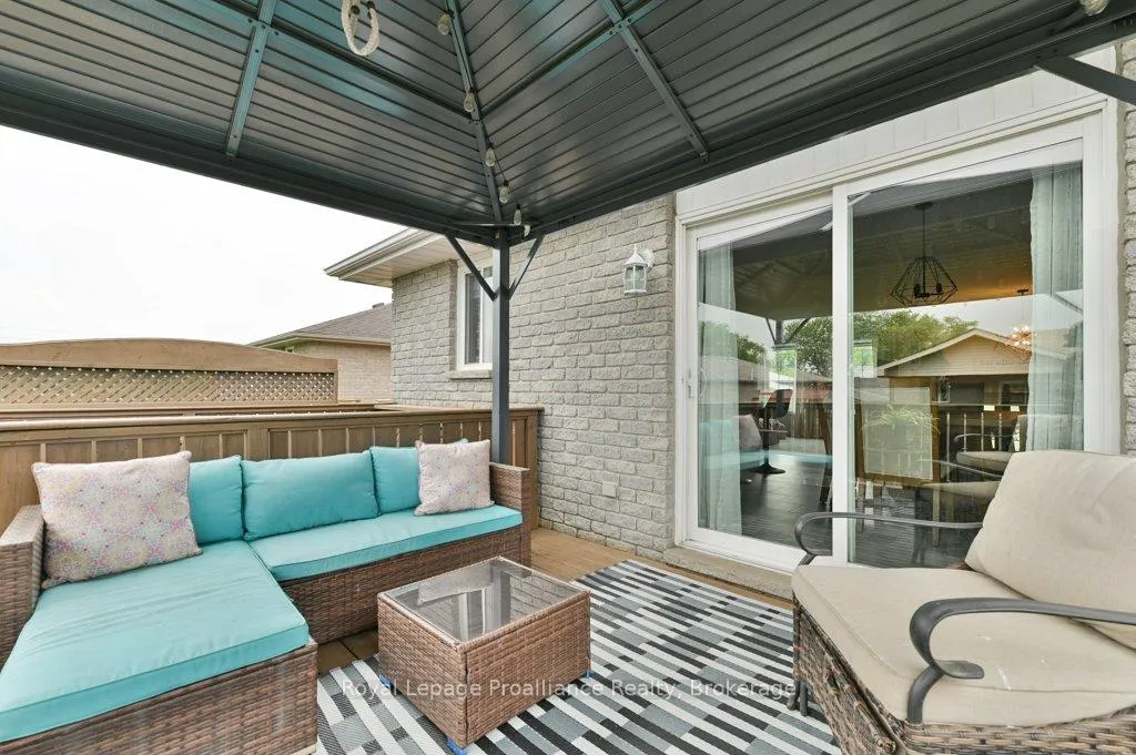 Photo 30 of 35 Ridgeview Lane, Quinte West, Sidney Ward — HOMEH