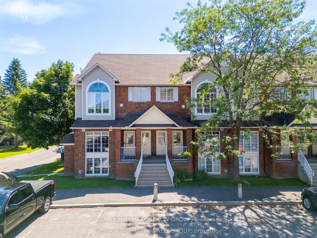 Photo 2 of 82 Briston Private, Ottawa, Hunt Club Park — HOMEH