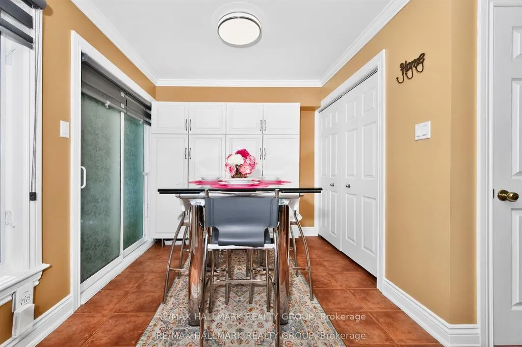 Photo 15 of 82 Briston Private, Ottawa, Hunt Club Park — HOMEH