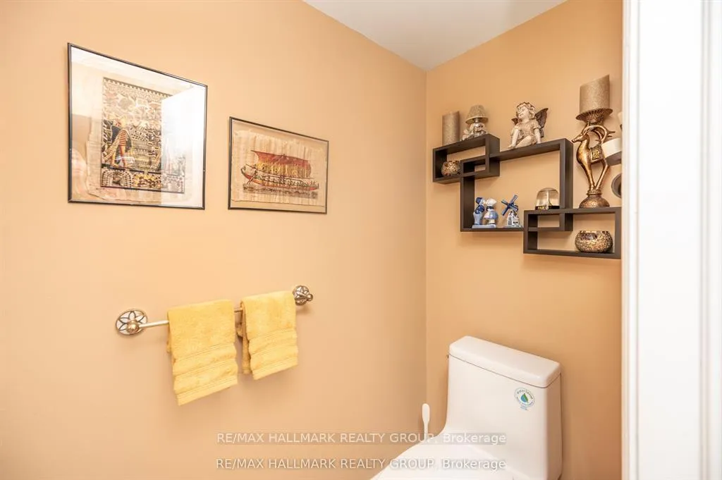 Photo 18 of 82 Briston Private, Ottawa, Hunt Club Park — HOMEH