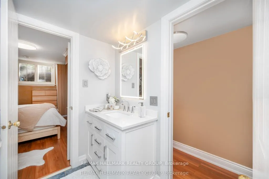 Photo 30 of 82 Briston Private, Ottawa, Hunt Club Park — HOMEH