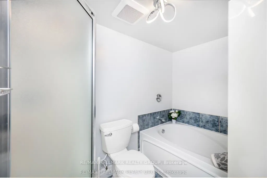 Photo 32 of 82 Briston Private, Ottawa, Hunt Club Park — HOMEH