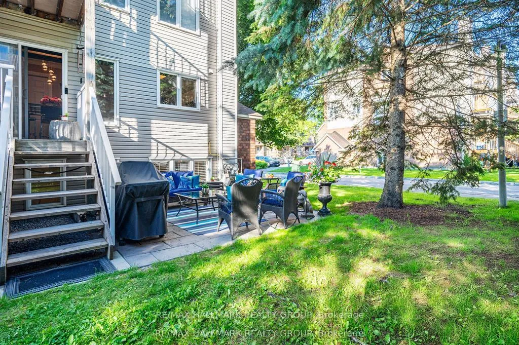 Photo 40 of 82 Briston Private, Ottawa, Hunt Club Park — HOMEH